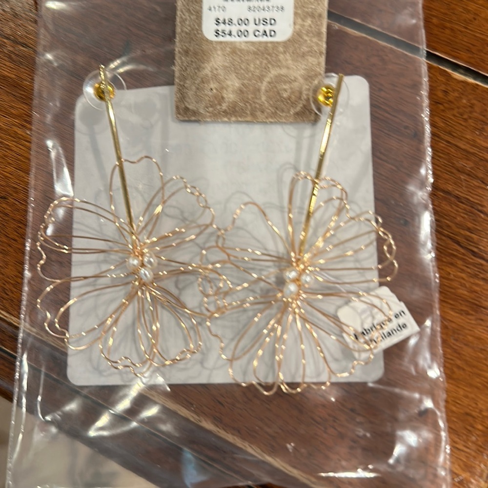 Anthropologie wire floral earrings
